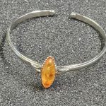 Apyrankė su "gintaru"