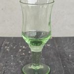 Žalsvo stiklo taurelė