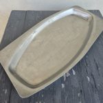 Metalinė valgyklos lėkštė