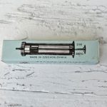 Stiklinis švirkštas dėžutėje