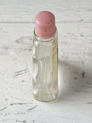 Kvepalų buteliukas su etikete - Image 3