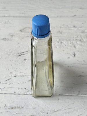 Kvepalų buteliukas su etikete - Image 3