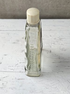 Kvepalų buteliukas su etikete - Image 3