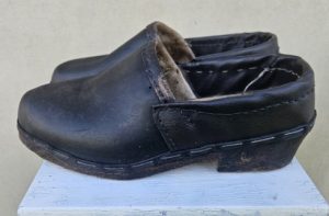 Senoviniai odiniai batai mediniais padais - Image 4