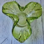 Žalsvo stiklo indas