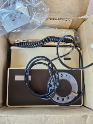 Laidinio telefono aparatas Ec 2300, 1986